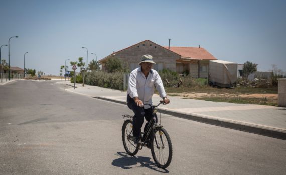 פורשים סיבים: בשורה לעקורים מגוש קטיף