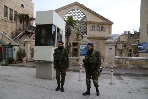 ילדה נפצעה באורח קל מירי לעבר בית הדסה בחברון