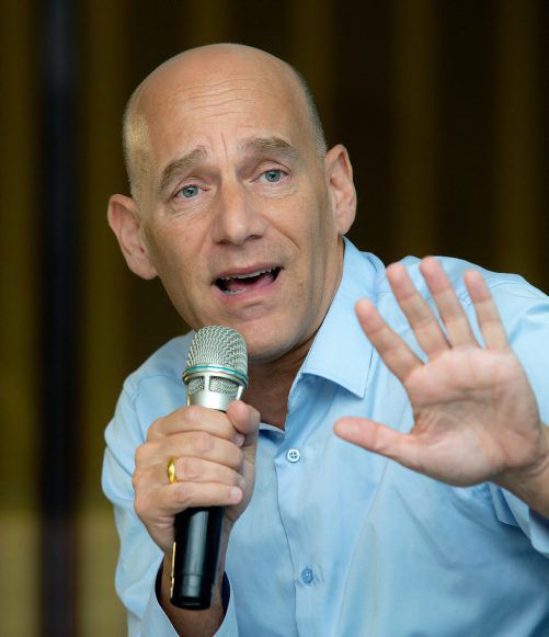 לוינסון התקשר והתעמת עם פלג: "האירוע הזה די מתיש"