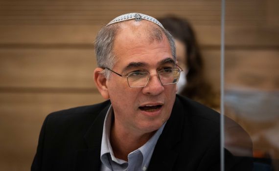 אורבך החליט: מפסיק להצביע עם הקואליציה