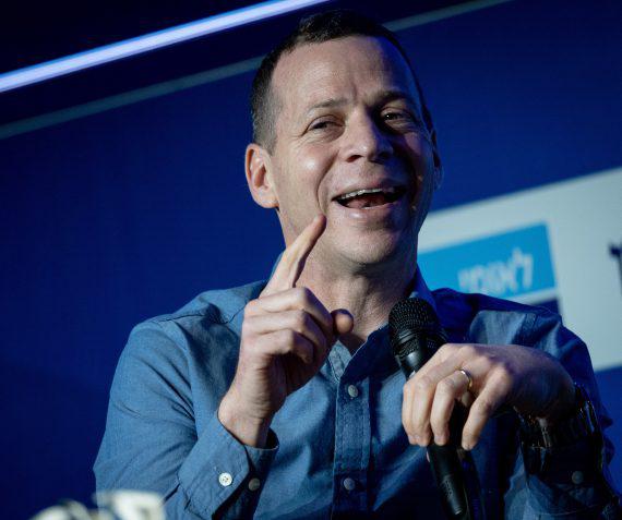 עמית סגל נגד פעיל ההתיישבות: 'בור ועם הארץ'