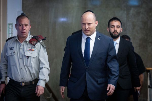 הסגר על יו"ש ועזה יתארך: בנט מקיים הערכת מצב