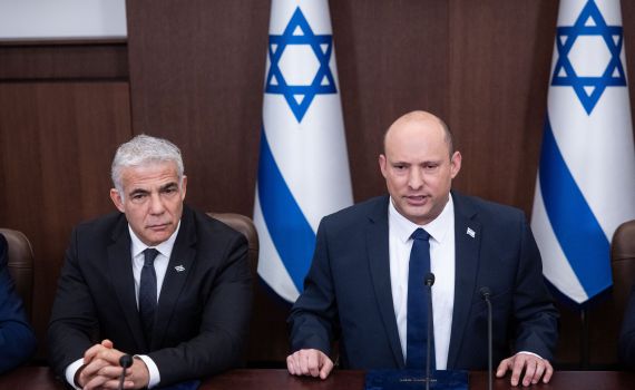 בנט: "מצפה שהמפלגות יפעלו לשימור הממשלה"