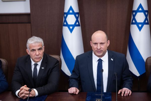 בנט: "מצפה שהמפלגות יפעלו לשימור הממשלה"