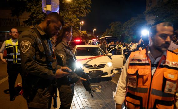 המשטרה מבהירה: לא היה שוטר בזירה שנמנע לירות