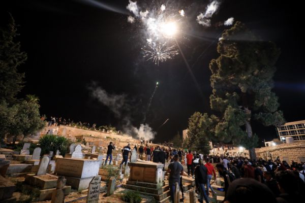 ההתפרעויות בי-ם: 6 שוטרים נפצעו, 15 חשודים נעצרו