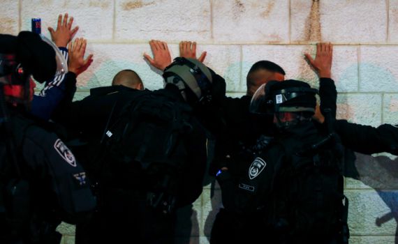 הימ"מ עצר בתל אביב שני פלסטינים חשודים