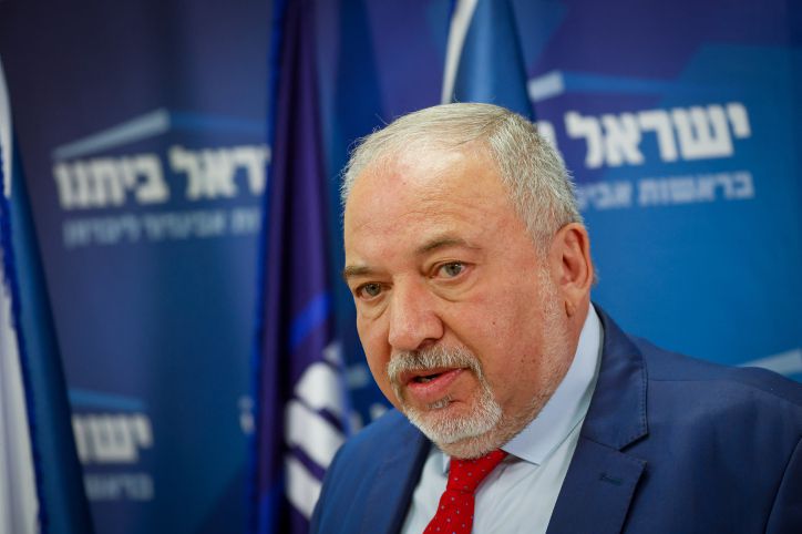 ליברמן: "בנושא של רינאווי זועבי לא נתנו כסף"