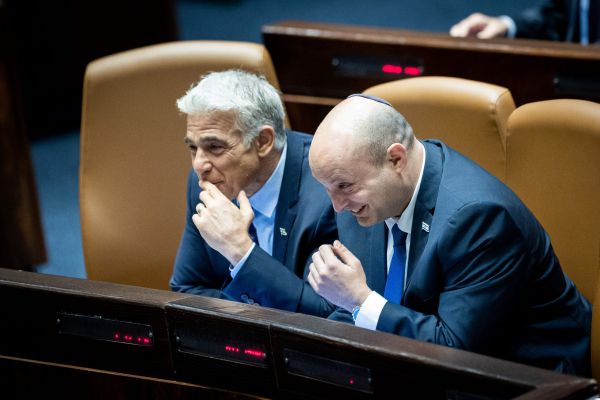 רוקמים תוכניות? בנט ולפיד נפגשו לתיאום האופוזיציה