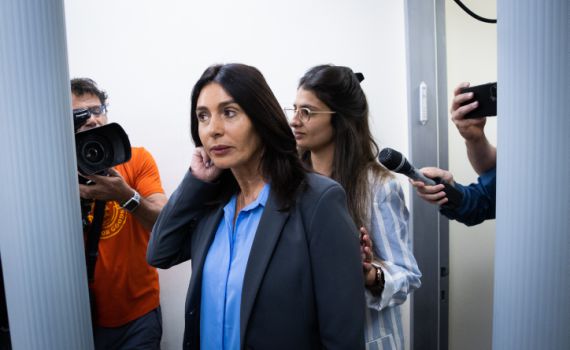 רגב: אני זאת שנלחמתי; המגישה: קשקוש מקושקש