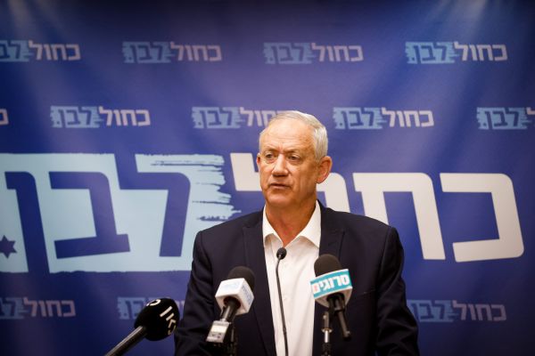 גנץ: נעשה הכל שלא תקום ממשלה חלופית עם נתניהו