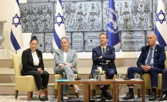 עצוב ומרגש: נשיא המדינה אירח משפחות שכולות