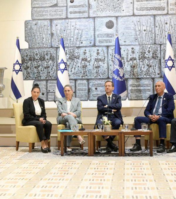 עצוב ומרגש: נשיא המדינה אירח משפחות שכולות