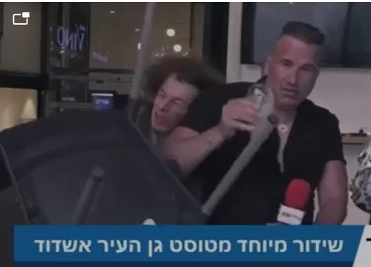 מזעזע: כיסא נזרק על אמיר חצרוני בשידור חי