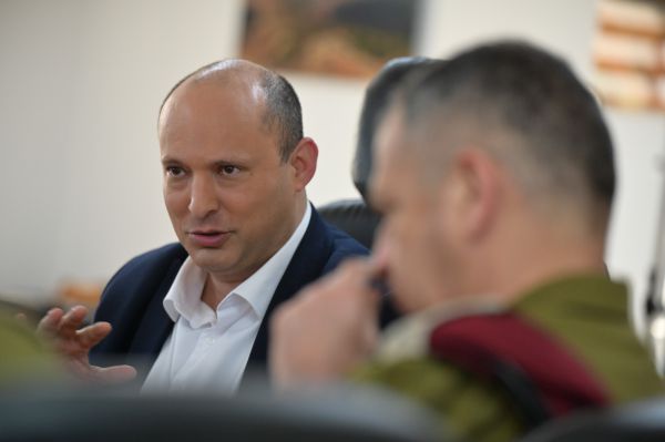 בנט: "מי שמרים יד על אזרח או חייל צה"ל – דמו בראשו"