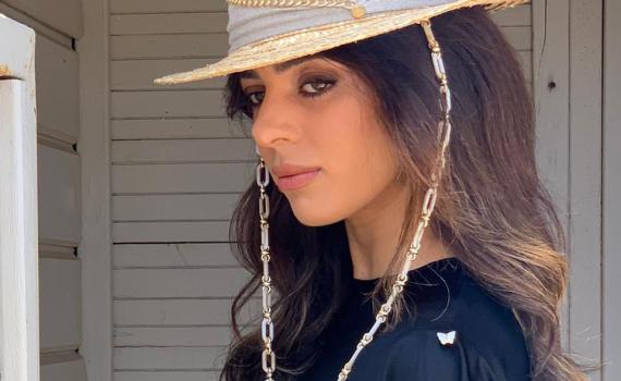 כוכבת 'אהבה חדשה' נבחרה לדגמן בגדי ים צנועים