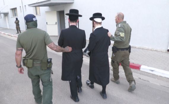 עם פטישים וסכינים: נעצרו חשודים בחבלה במירון