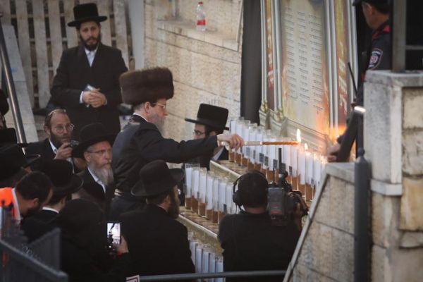 שנה לאחר האסון: הילולת הרשב"י נפתחה במירון