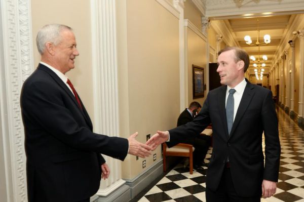 גנץ בארה"ב: צריך להתכונן לכל תרחיש