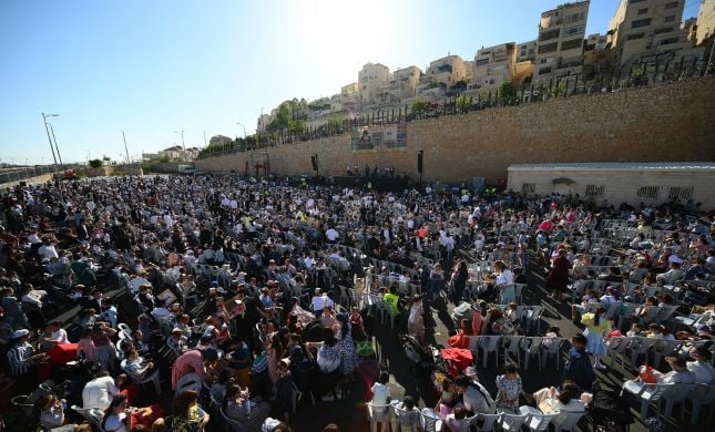  מרגש: אלפי ילדי אלעד צעדו סמוך למקום הטבח המחריד