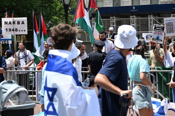 קריאות נאצה לעבר הח"כים במצעד התמיכה בניו יורק