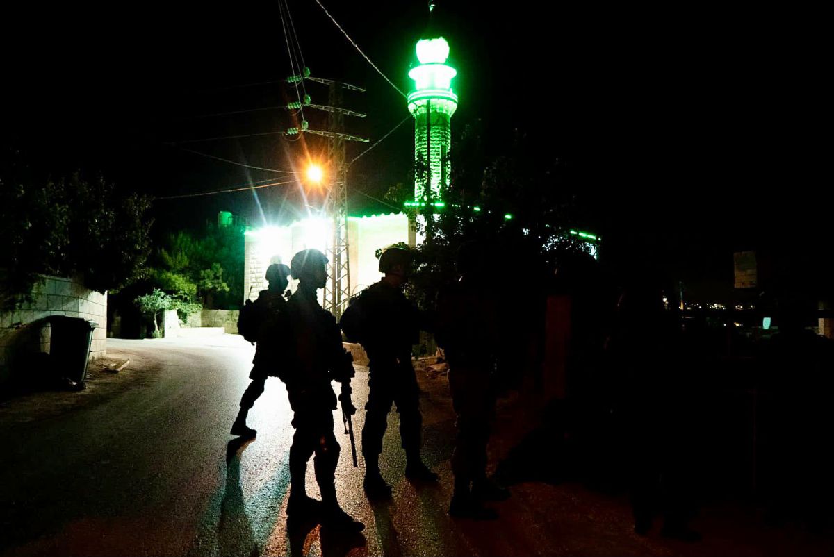 פשיטה בכפר חרמלה ממנו יצא המחבל שחדר לתקוע