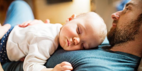 בקרוב: חופשת לידה לאבות בתשלום מלא?