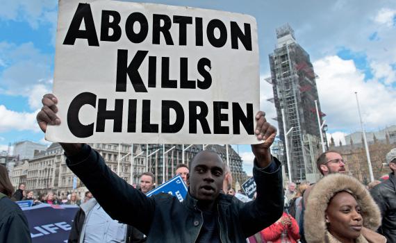 הקרע מחריף: אוקלהומה עם חוק הפלות נוקשה ביותר