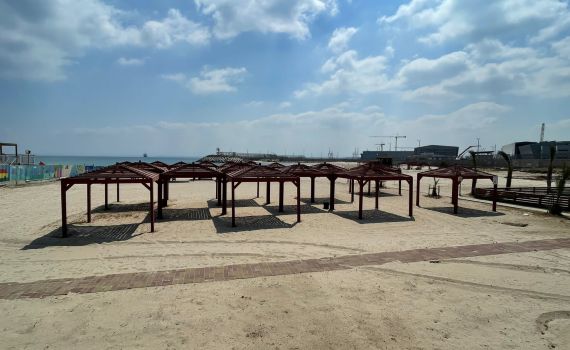 לאחר יומיים: הוסרה אזהרת הרחצה בחוף הנפרד בחיפה