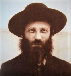 לא תאמינו מי מחזיק את הארכיון של הרב קוק