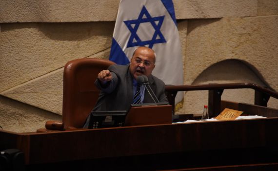 מהומה במליאה | טיבי סילק את סטרוק: "תומכי טרור"