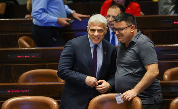 כאב ראש נוסף לקואליציה: "אחזור לא להצביע"
