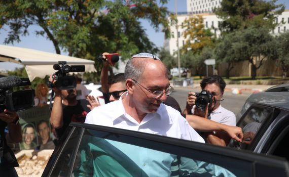 לא סגר את הדלת? ניר אורבך נערך לשלב הבא