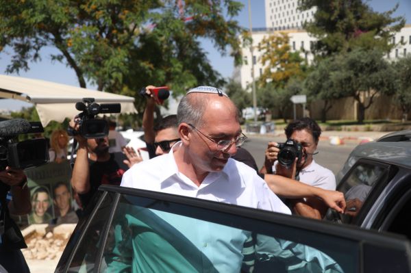 לא סגר את הדלת? ניר אורבך נערך לשלב הבא