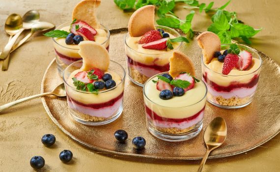 לקראת הסופ"ש: מתכון לקרם לימונענע עם פירות יער