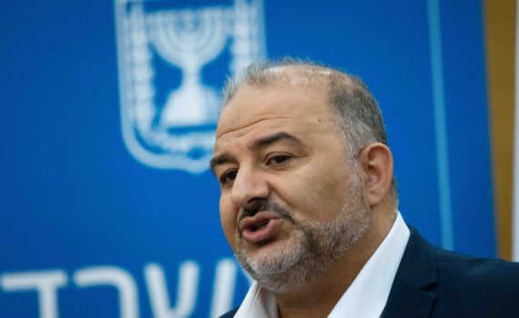 פיצוץ באולפן בין ישראל כץ למנסור עבאס. צפו