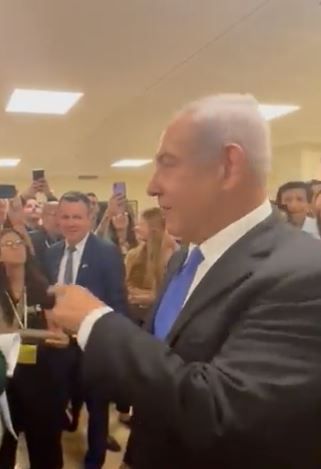 למי נתניהו התכוון כשאמר 'על כלבים אפשר לסמוך'? צפו