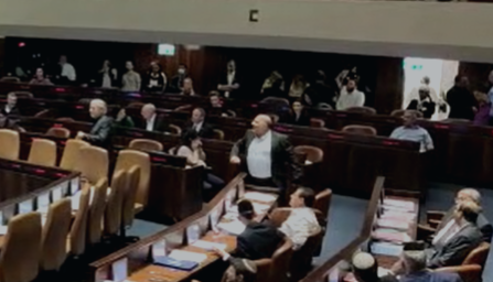 מהומה בכנסת: מנסור עבאס מתפוצץ על נתניהו. צפו