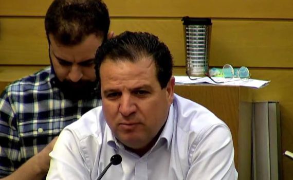 בלי בושה: עודה קורא לסירוב פקודה בתוך הכנסת