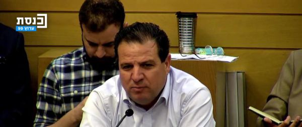 בלי בושה: עודה קורא לסירוב פקודה בתוך הכנסת