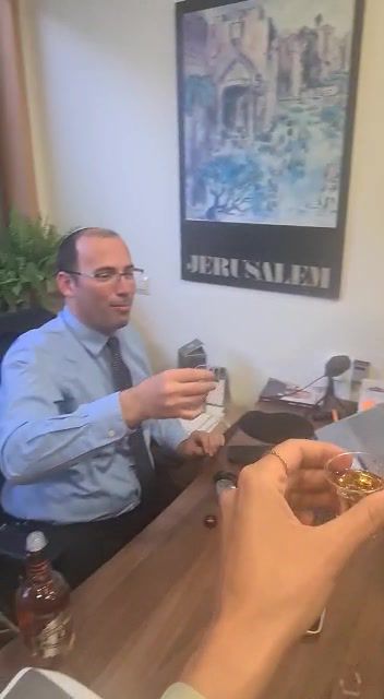 בימין חוגגים: "תודה לקב"ה שהולכים לבחירות" • צפו