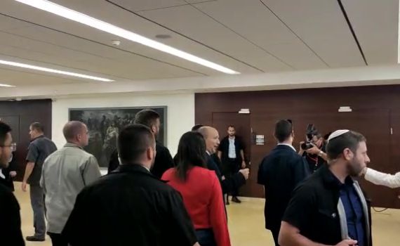 בנט נפרד: "המדינה גדולה מכל אחד מאיתנו"