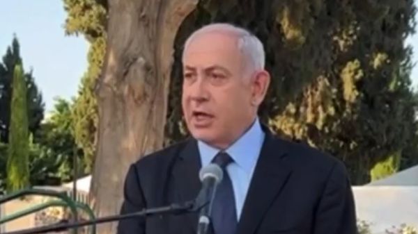 אופס: נתניהו התבלבל בשם של חבר הכנסת. צפו