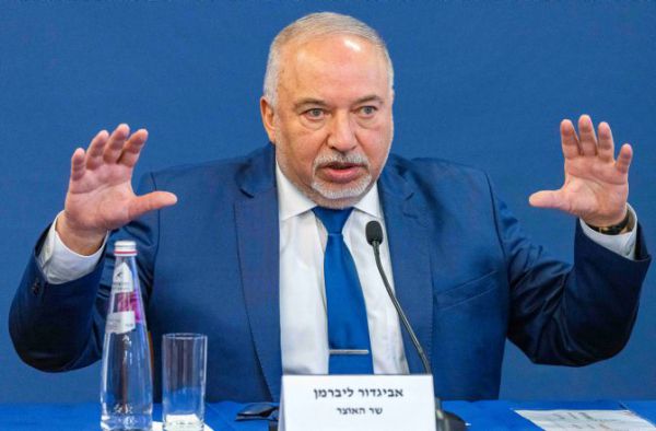 ליברמן מבהיר: "דוחים את הדיונים על התקציב"