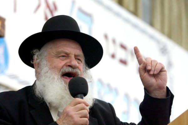 הרב אורי זוהר – ממנהיגות בימתית למנהיגות תורנית