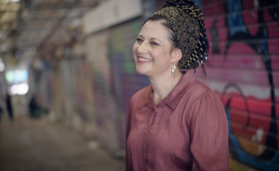 הזמרת הדתייה מרב ברנר בסינגל חדש: "שב ילד"