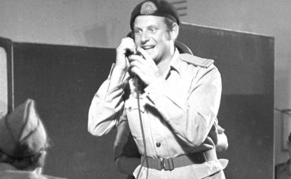 פגישותי עם היוצר הצדיק החילוני – אורי זוהר