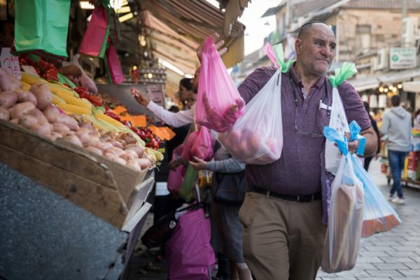 חוק השקיות: תיבחן החלת פיקדון על שקיות הניילון
