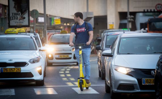 אושר: פקחים עירוניים יתנו קנסות לרוכבי קורקינטים