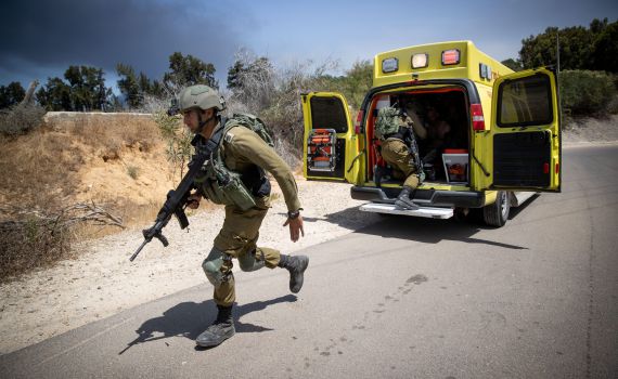 מחבלים ירו לנתיב העשרה, פועל נפצע באורח קל